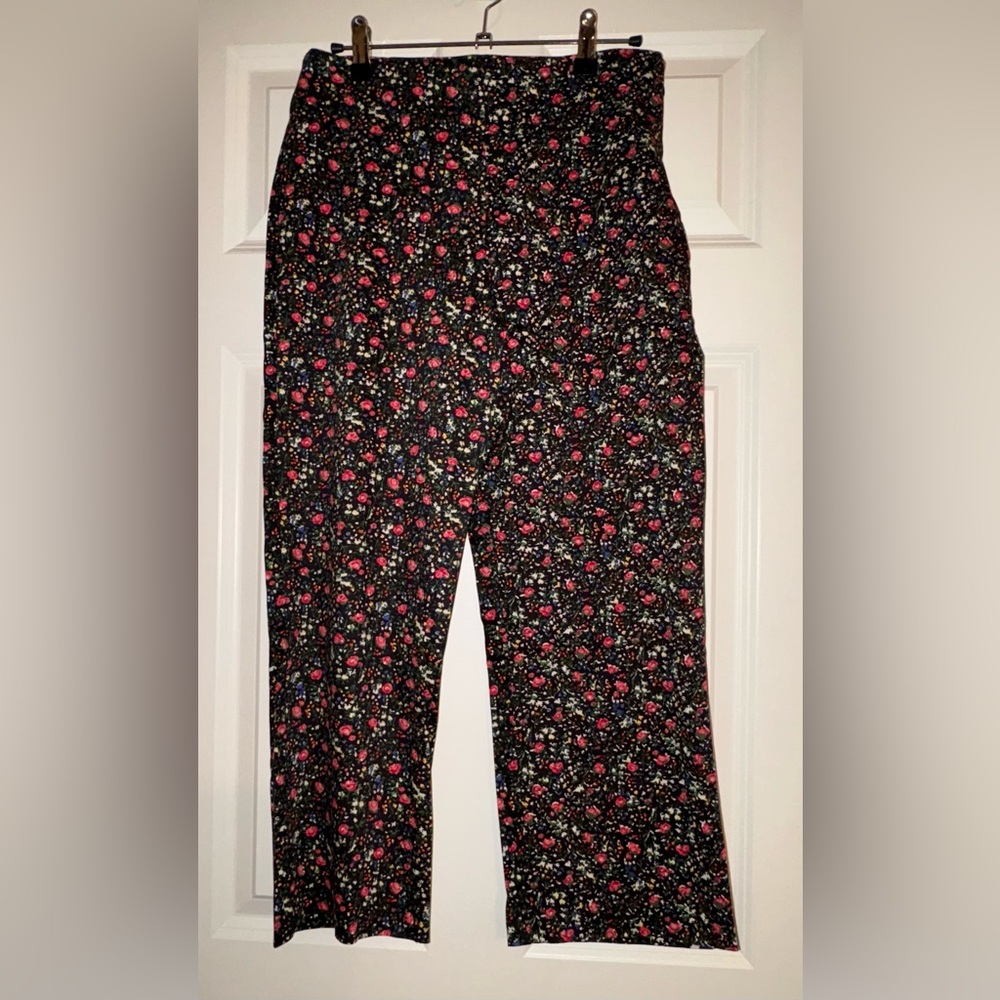 EUC or NWOT Capris: Lovely Floral, Lightwt Cotton, Side-Zip, Mid-Rise